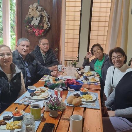 Azura Hotel Boutique Cobán エクステリア 写真