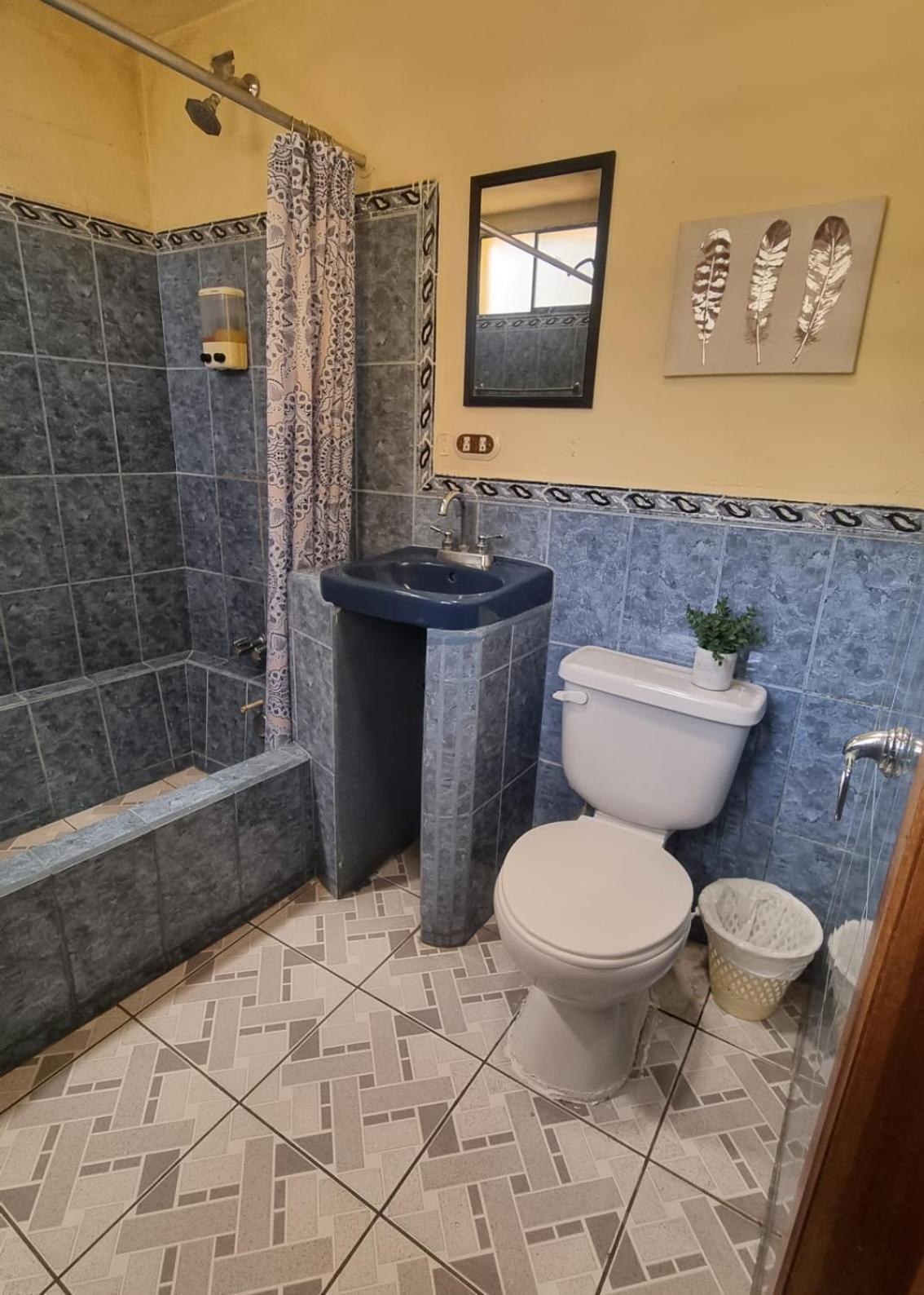 Azura Hotel Boutique Cobán エクステリア 写真